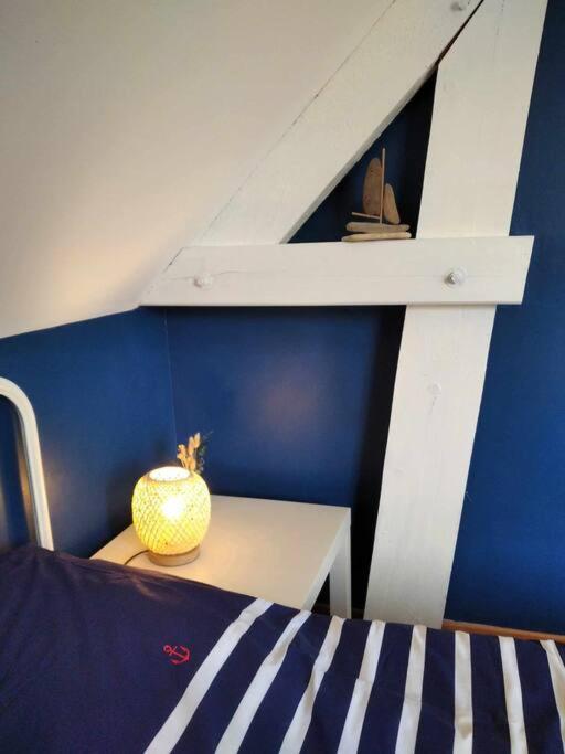 L Etablissement Gold Beach Propose 1 Hebergement , Maison 80M2 Avec Terrain 500M2, Parking Prive A 4 Min Du Port Artificiel D Arromanches, Services Accueil Personnalise, Lits Faits, Serviettes, Menage, Netflix, Wifi Ryes Exterior foto